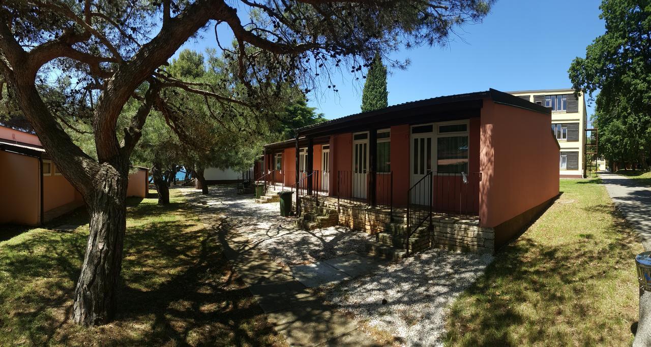 Family Bungalow Pineta Novigrad  Exterior photo