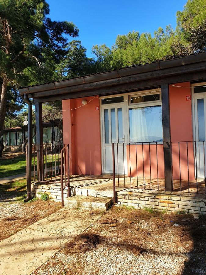 Family Bungalow Pineta Novigrad  Exterior photo